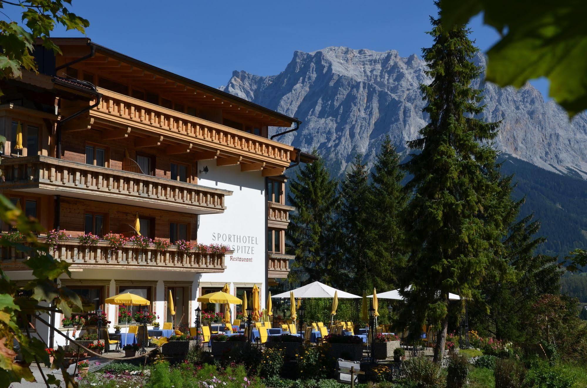 Sporthotel Zugspitze Lermoos Exterior foto