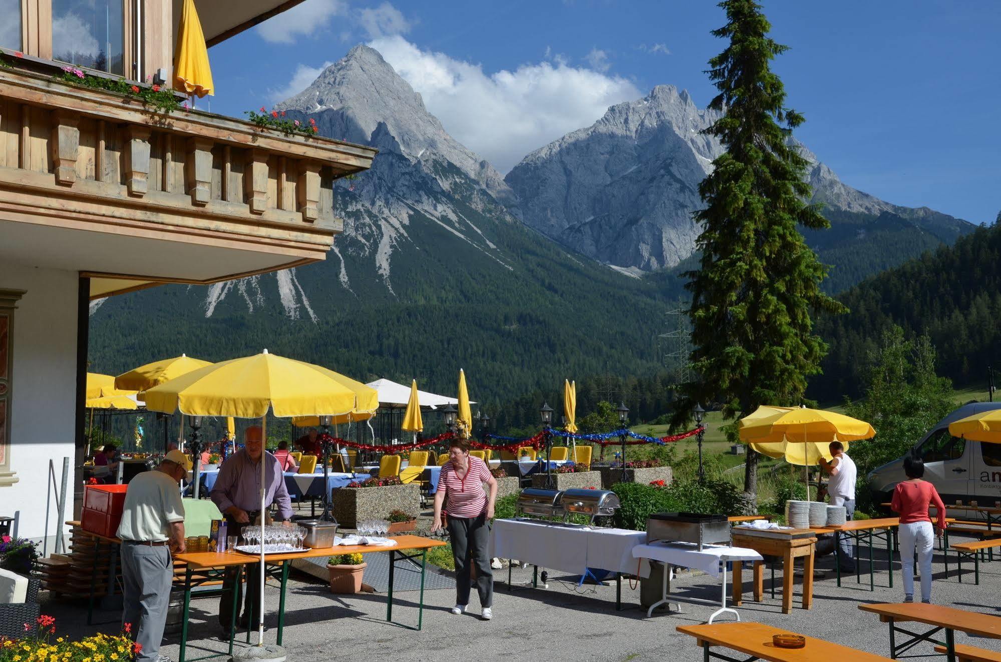 Sporthotel Zugspitze Lermoos Exterior foto