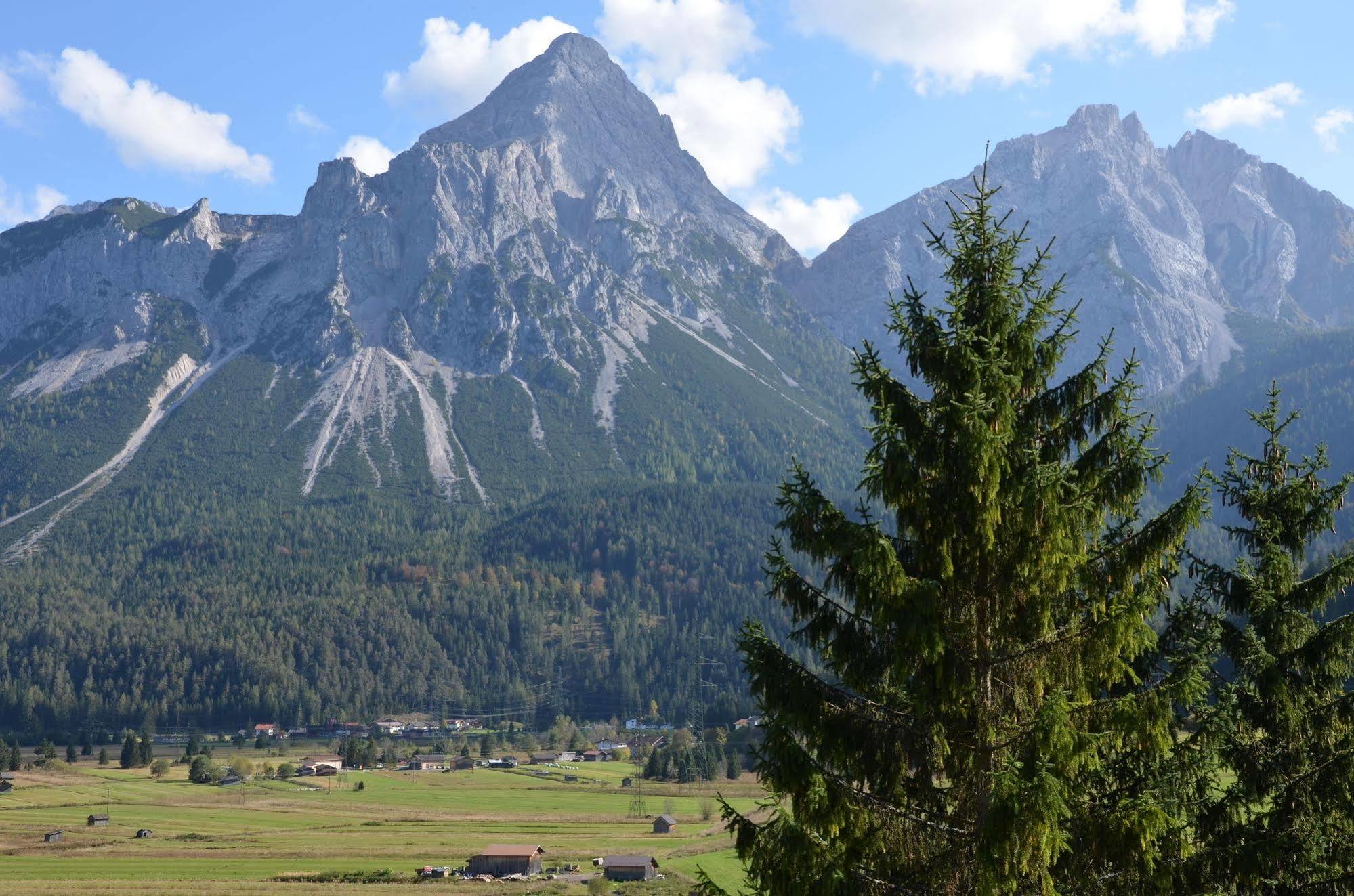 Sporthotel Zugspitze Lermoos Exterior foto